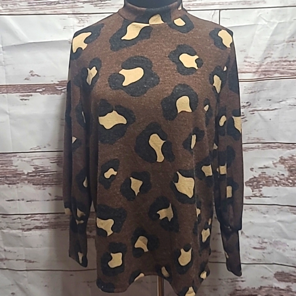 Women's leopard sweater